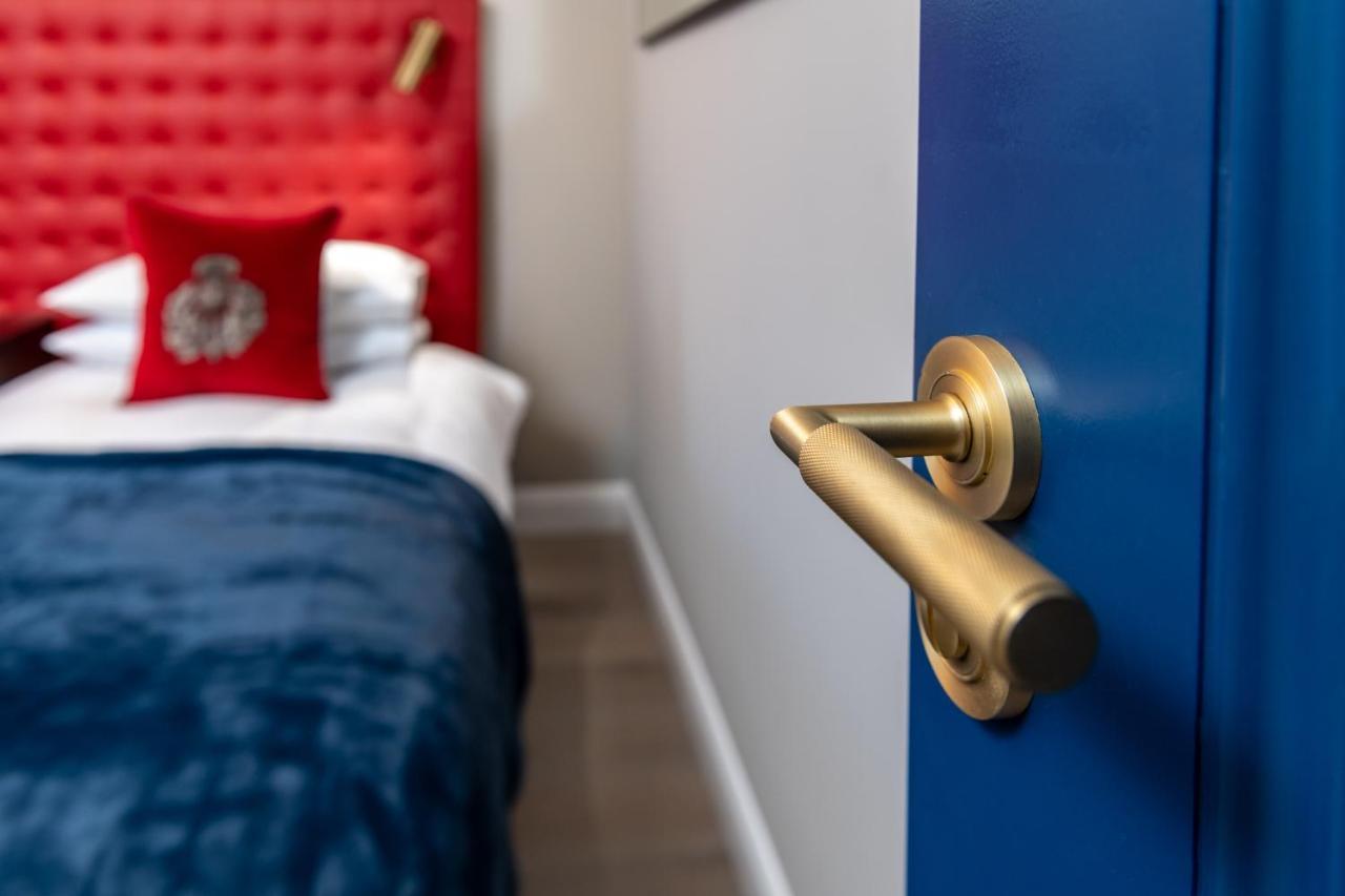 Relax In Super Size Copper Tub - 2 Bedroom Villa إينفيرنيس المظهر الخارجي الصورة